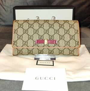 GUCCI GG SUPREME RIBBON FLAP MONGRAM SNAP BI-FOLD LONG WALLET WITH DUSTBAG & BOX